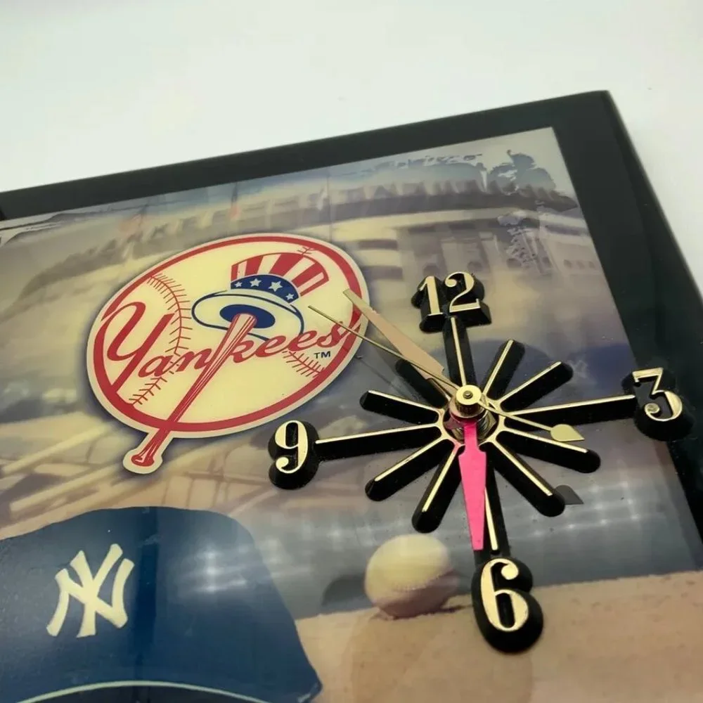 Photo File 2005 New York Yankees Wall Hanging Clock 12